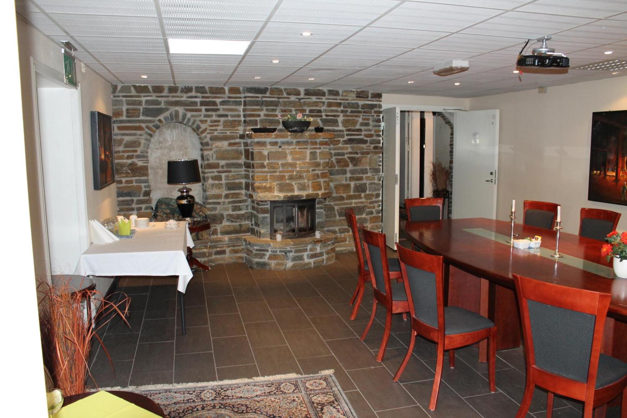 Klover Hotel Sauda Экстерьер фото
